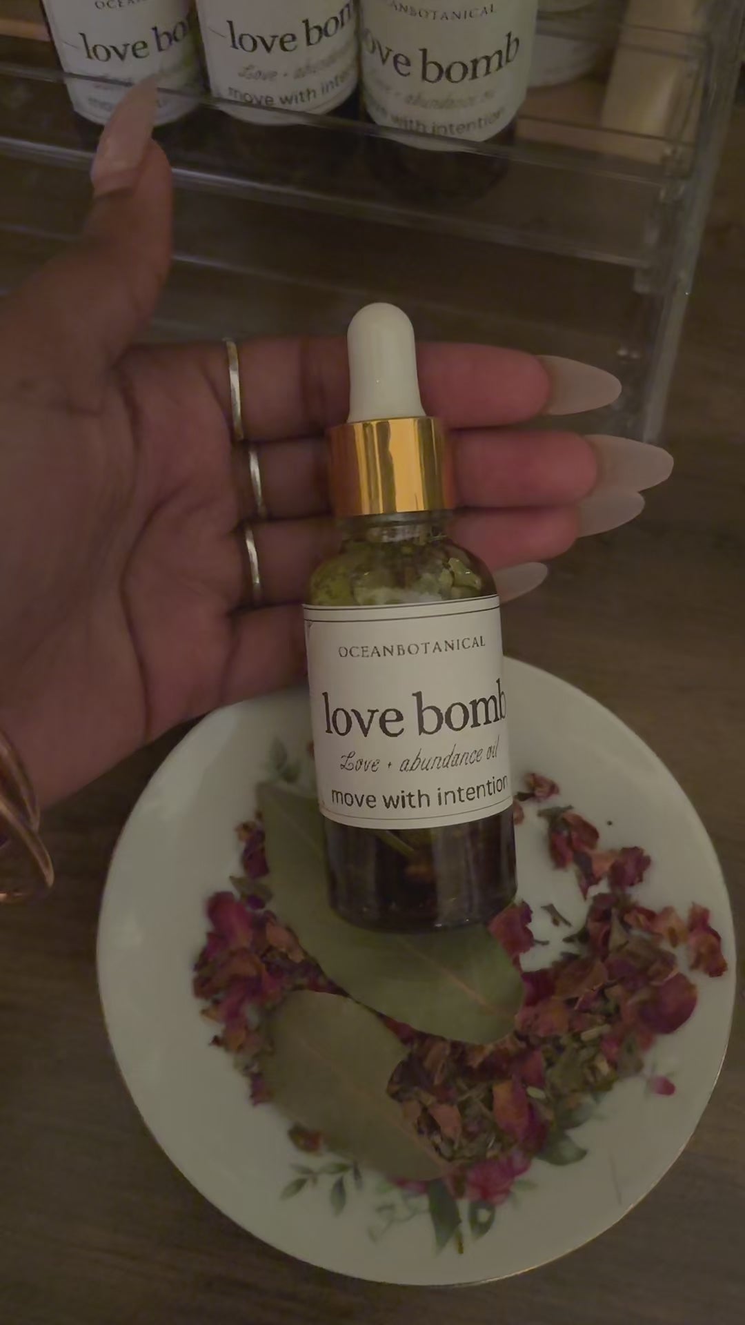 LOVE BOMB OIL